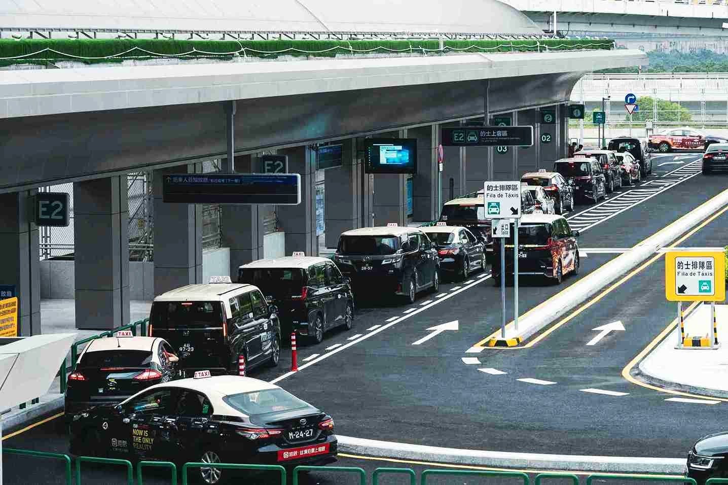 Staines-upon-Thames School Run to Airport Term-Time Airport Taxi Deals