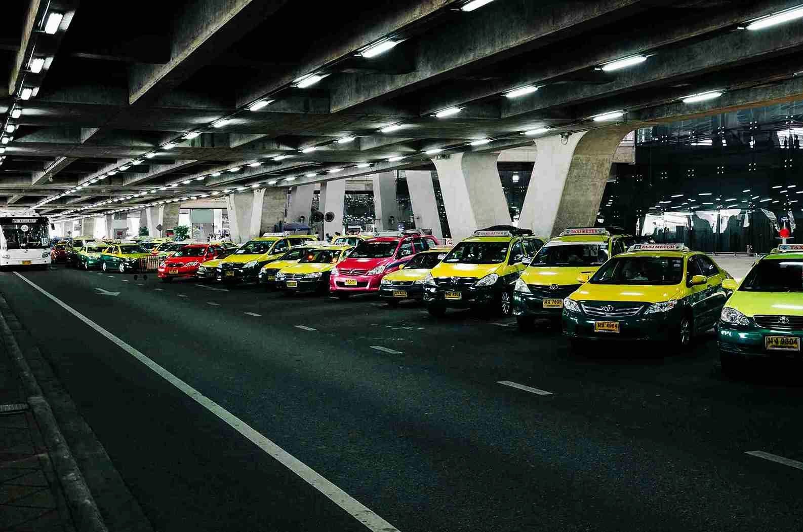 Staines-upon-Thames Wedding Guests Airport Taxi for Wedding Trips